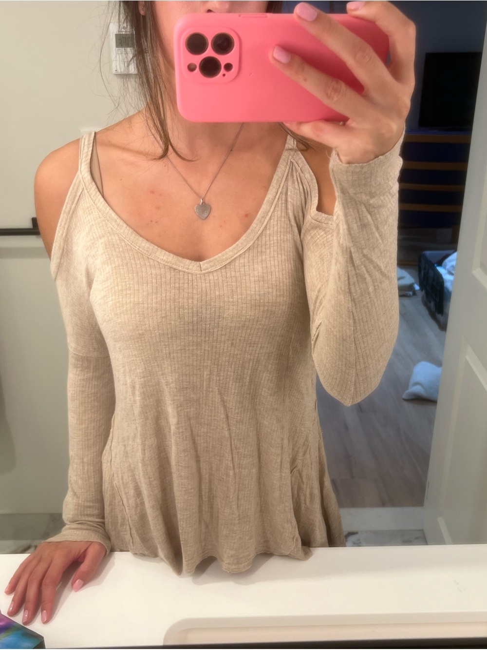 Abercrombie & Fitch Beige Cold-Shoulder Ribbed V-Neck Tunic